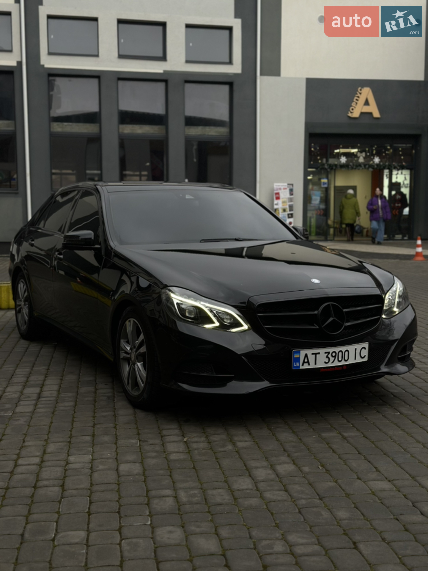 2013 Mercedes-Benz E-klasse - мініатюра 2
