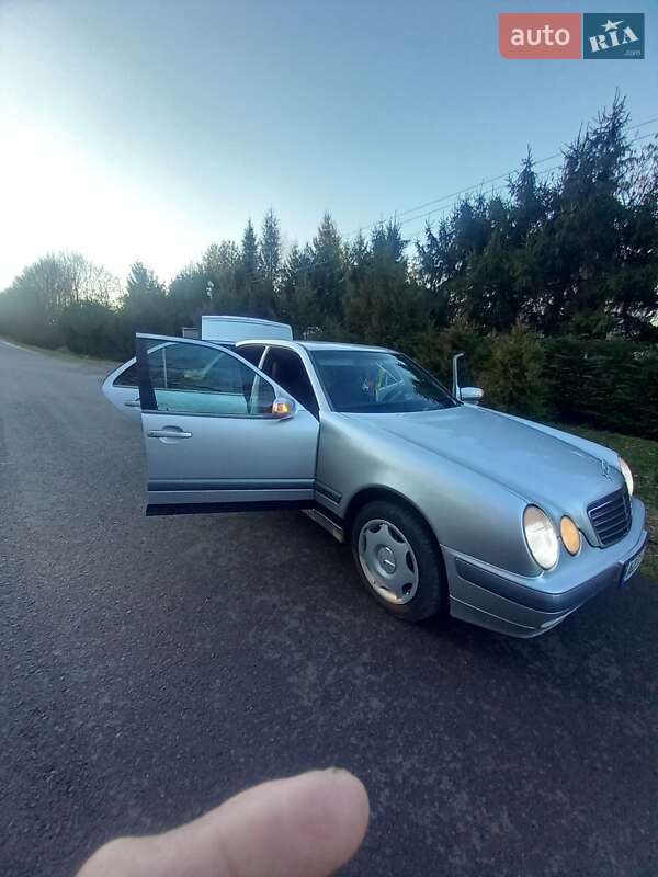Седан Mercedes-Benz E-Class 2001 в Виноградові