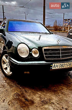 Седан Mercedes-Benz E-Class 1996 в Рівному