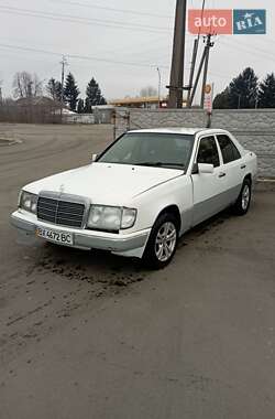 Седан Mercedes-Benz E-Class 1991 в Києві