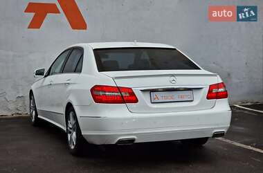 Седан Mercedes-Benz E-Class 2012 в 