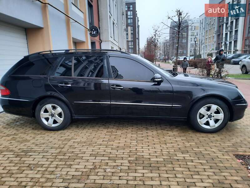 Универсал Mercedes-Benz E-Class 2009 в Киеве