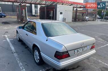 Купе Mercedes-Benz E-Class 1995 в 