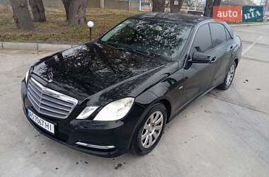 Седан Mercedes-Benz E-Class 2012 в Білгороді-Дністровському