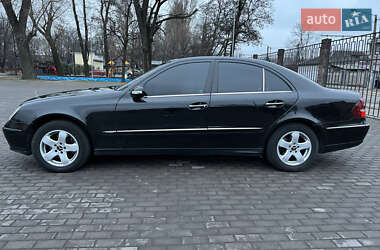 Седан Mercedes-Benz E-Class 2004 в Днепре