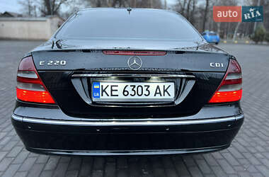 Седан Mercedes-Benz E-Class 2004 в Днепре