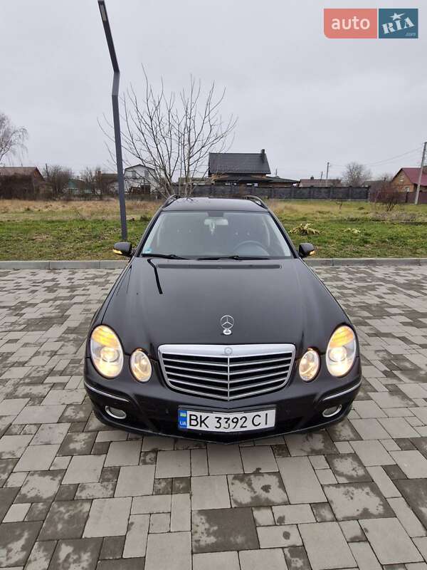 Універсал Mercedes-Benz E-Class 2009 в Рівному