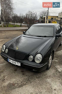 Седан Mercedes-Benz E-Class 2000 в Одесі