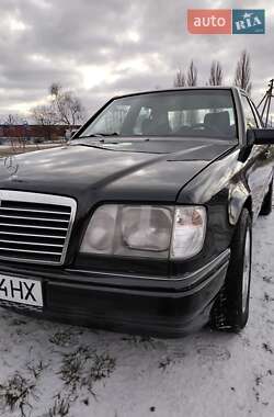 Седан Mercedes-Benz E-Class 1993 в Прилуках