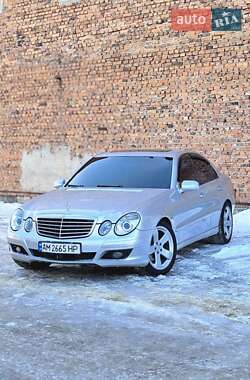 Седан Mercedes-Benz E-Class 2006 в Ірпені