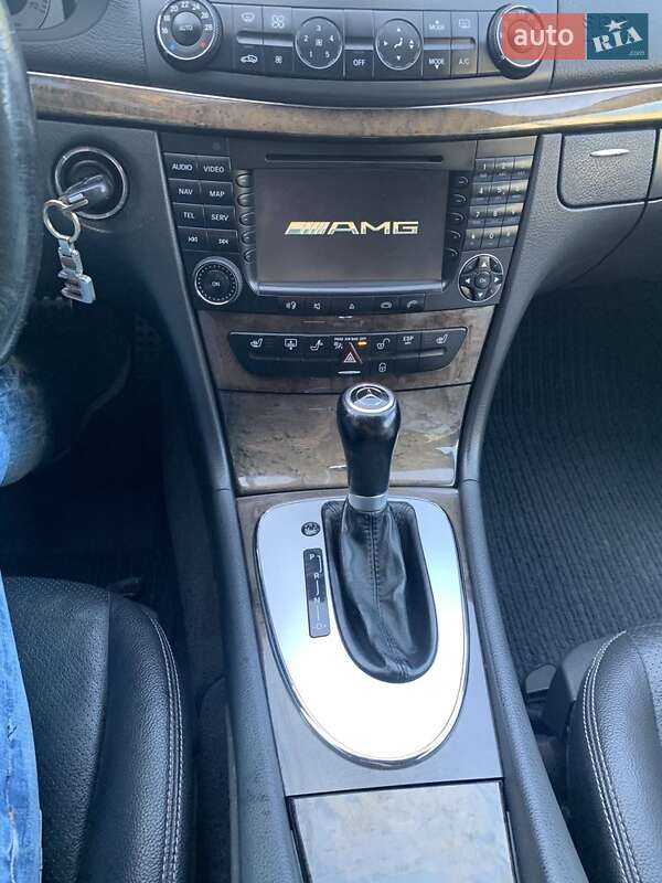 Седан Mercedes-Benz E-Class 2005 в Ивано-Франковске