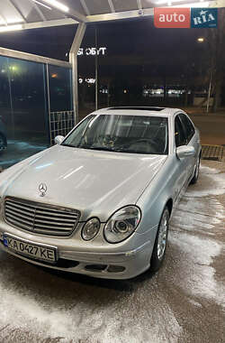 Седан Mercedes-Benz E-Class 2004 в Киеве