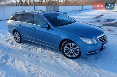 Універсал Mercedes-Benz E-Class 2011 в Києві