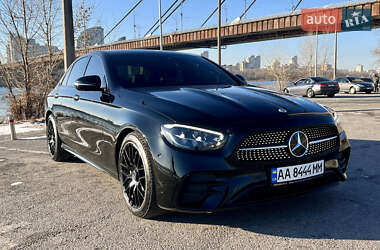 Седан Mercedes-Benz E-Class 2022 в Киеве