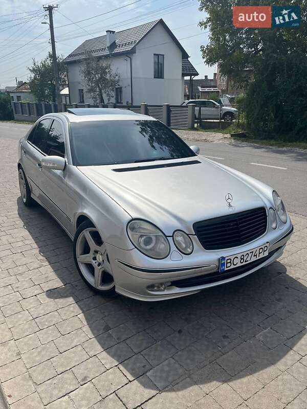 Седан Mercedes-Benz E-Class 2003 в Львове