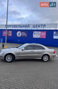 Седан Mercedes-Benz E-Class 2007 в Нововолинську