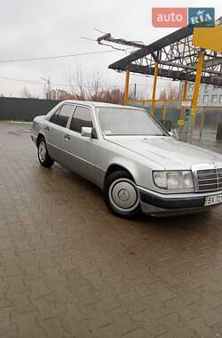 Седан Mercedes-Benz E-Class 1993 в Хмельницькому