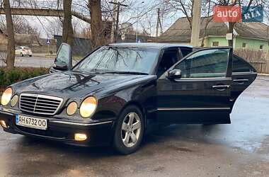 Седан Mercedes-Benz E-Class 2001 в Костополе