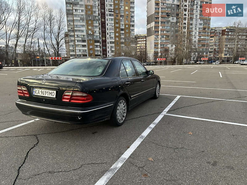 Седан Mercedes-Benz E-Class 1999 в Киеве