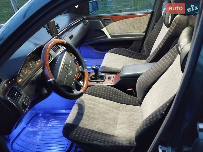 Седан Mercedes-Benz E-Class 1996 в Болграде