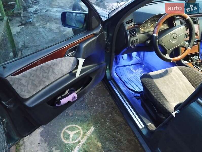 Седан Mercedes-Benz E-Class 1996 в Болграде