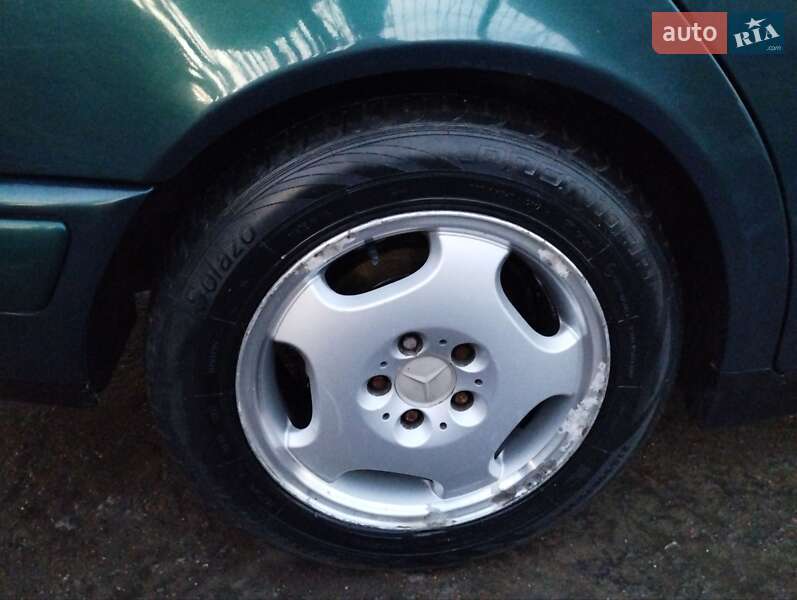 Седан Mercedes-Benz E-Class 1996 в Болграде