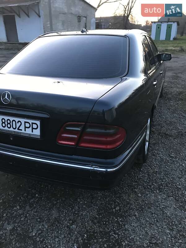 Седан Mercedes-Benz E-Class 2000 в Арцизові