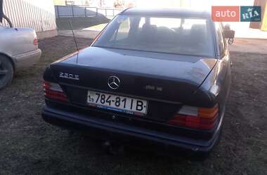 Седан Mercedes-Benz E-Class 1988 в Черновцах