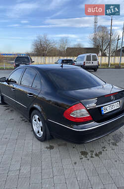 Седан Mercedes-Benz E-Class 2007 в Луцке