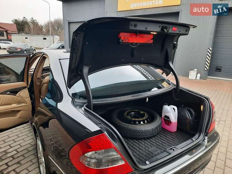 Седан Mercedes-Benz E-Class 2008 в Киеве фото 24 Седан Mercedes-Benz E-Class 2008 в Киеве