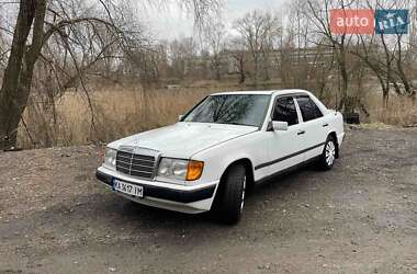 Седан Mercedes-Benz E-Class 1987 в Києві