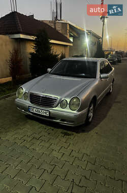 Седан Mercedes-Benz E-Class 2000 в Одесі