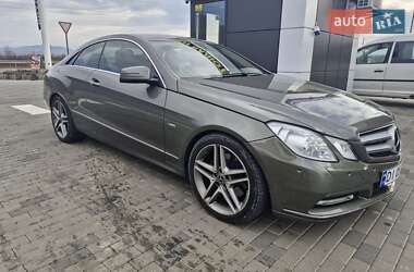 Купе Mercedes-Benz E-Class 2011 в Хусті