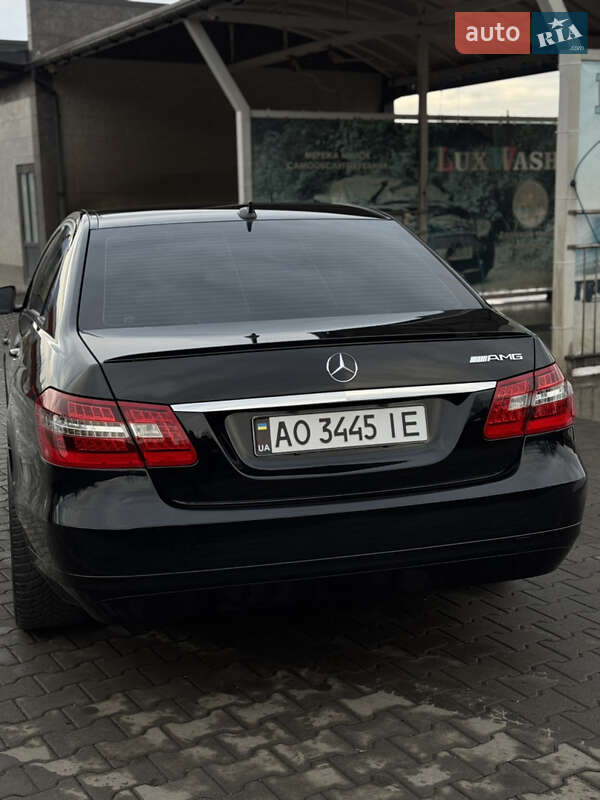 Седан Mercedes-Benz E-Class 2009 в Иршаве