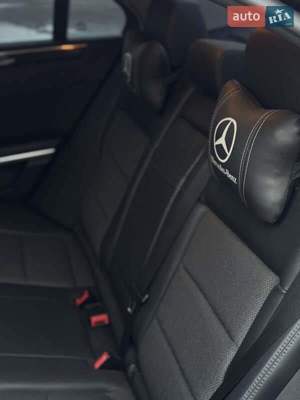 Седан Mercedes-Benz E-Class 2009 в Иршаве