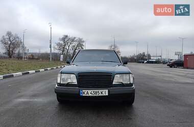 Седан Mercedes-Benz E-Class 1995 в Києві