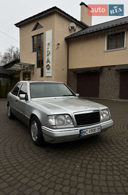 Седан Mercedes-Benz E-Class 1994 в Червонограде