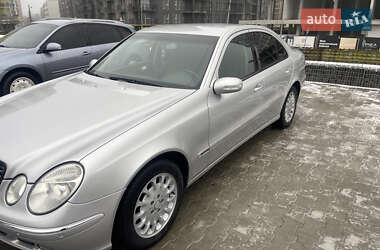 Седан Mercedes-Benz E-Class 2004 в Львове