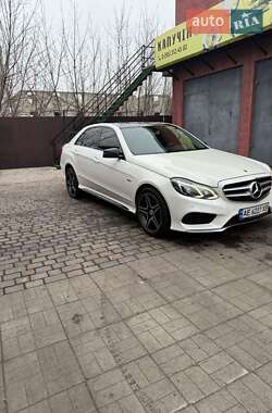 Седан Mercedes-Benz E-Class 2012 в Петропавлівці