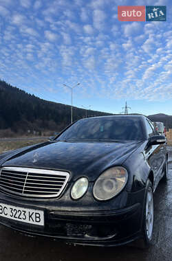 Седан Mercedes-Benz E-Class 2004 в Стрию