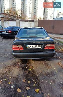 Седан Mercedes-Benz E-Class 2001 в Харькове