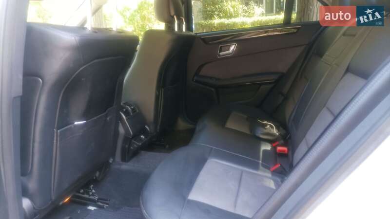 Седан Mercedes-Benz E-Class 2010 в Одесі