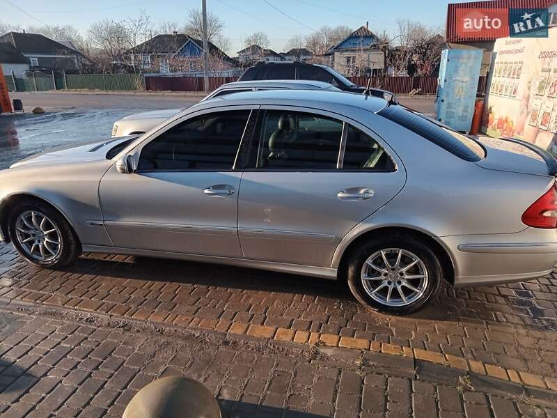 Седан Mercedes-Benz E-Class 2003 в Сокирянах