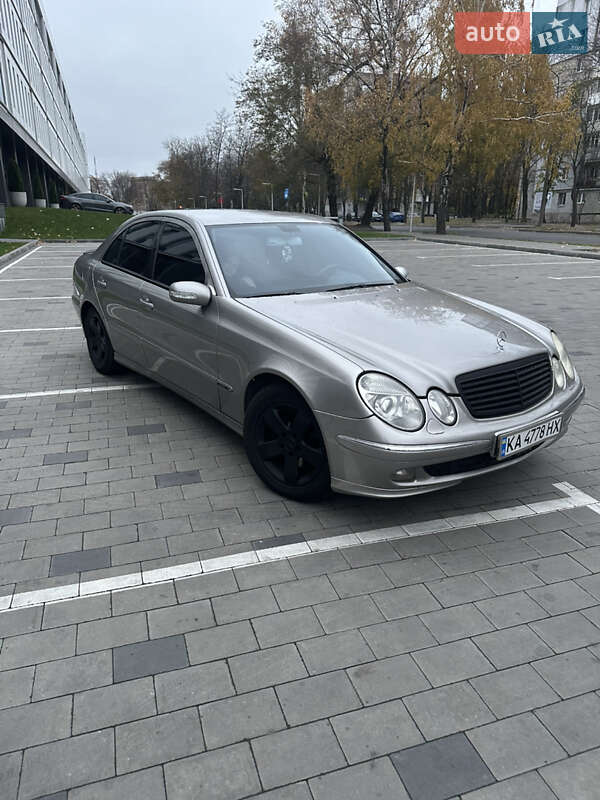 Mercedes-Benz E-Class 2004