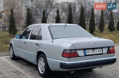 Седан Mercedes-Benz E-Class 1985 в Дрогобичі