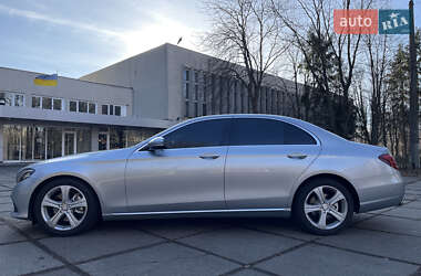 Седан Mercedes-Benz E-Class 2016 в Києві