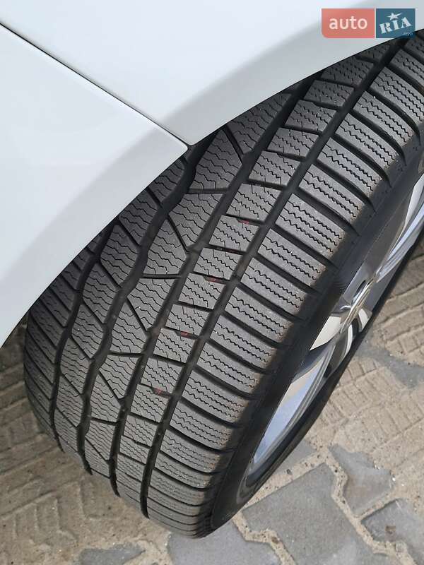 Седан Mercedes-Benz E-Class 2015 в Рівному