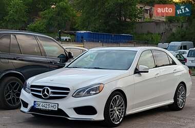Седан Mercedes-Benz E-Class 2015 в 