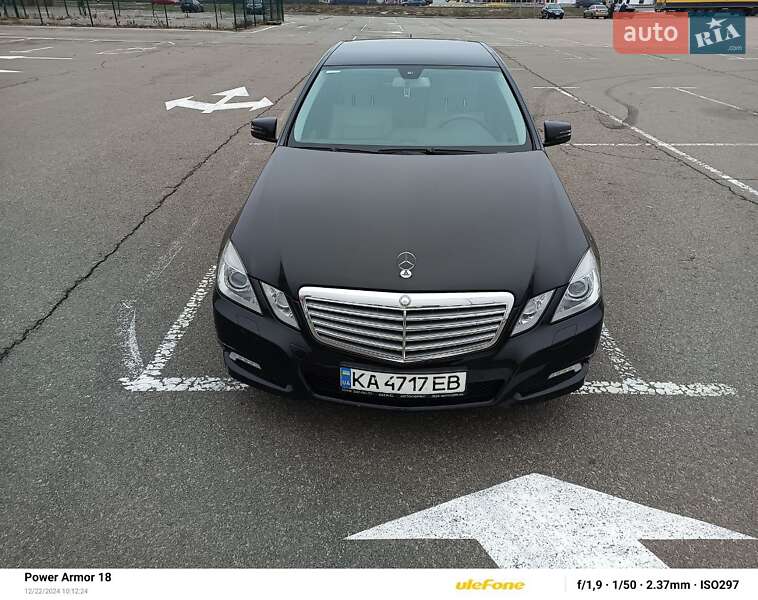 Седан Mercedes-Benz E-Class 2009 в Киеве