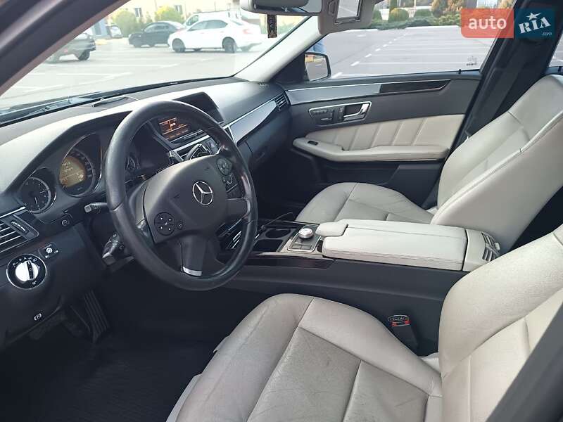 Седан Mercedes-Benz E-Class 2009 в Киеве